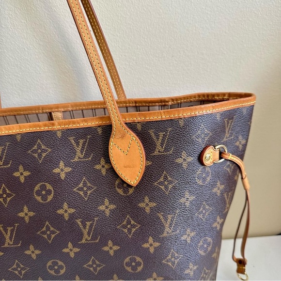 Authentic Louis Vuitton Neverfull MM - Picture 2 of 14